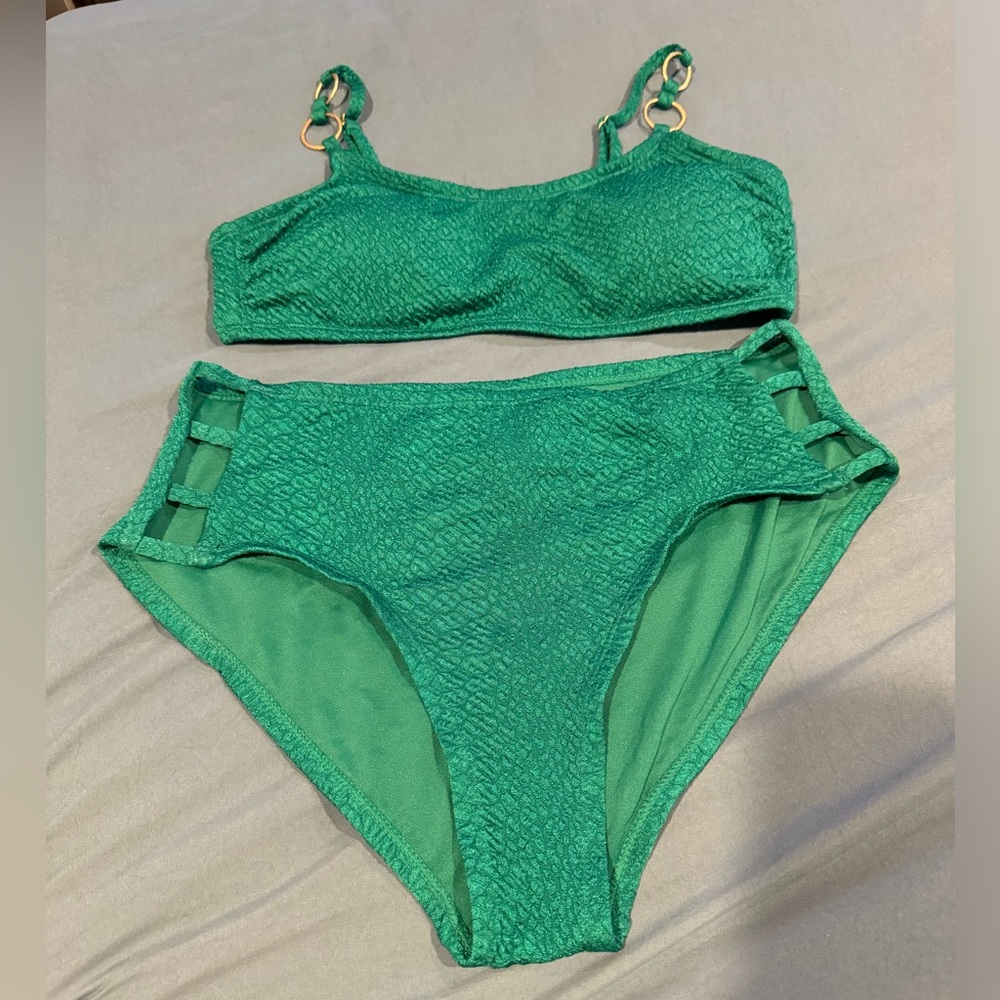 High waisted bikini